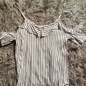 soft the shoulder shirt